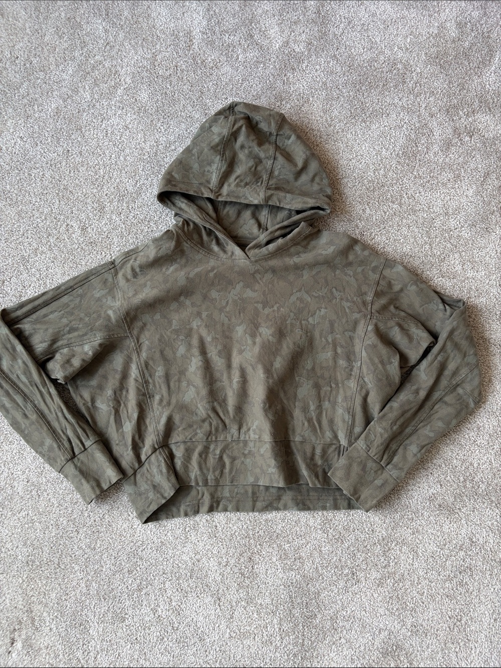 Athleta Women’s Olive Green Camouflage Cropped Hoodie Small - Picture 1 of 3